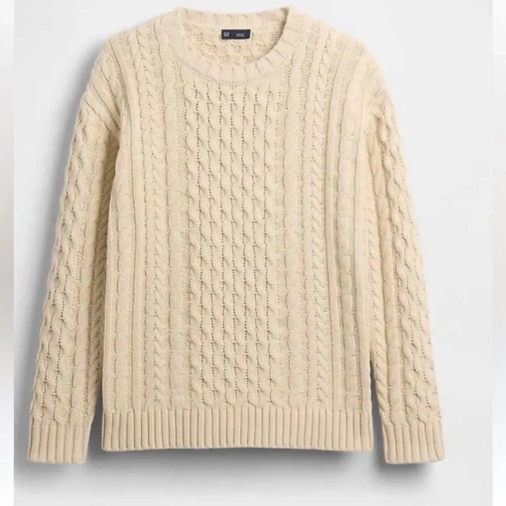 Brandy Melville heavy Cream Cable Knit Crewneck Sweater one size